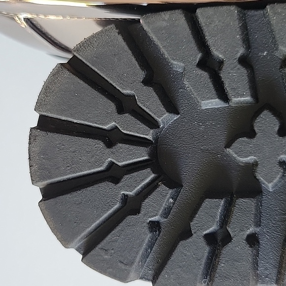 Bandolino Fillip Women's Lug Sole/Chunky Loafer - Picture 7 of 10